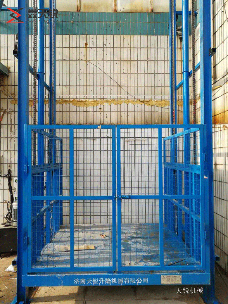 重庆室外贴墙导轨式升降机